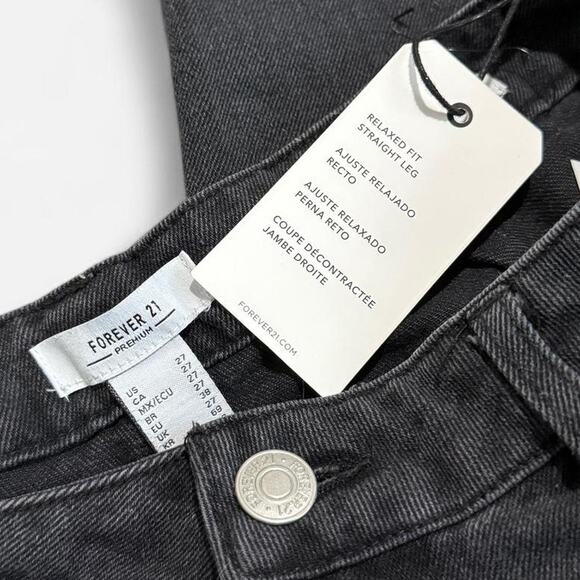 NWT Forever 21 Washed Black Denim Relaxed Straight Fit High Waisted Cargo Pants - Picture 5 of 6